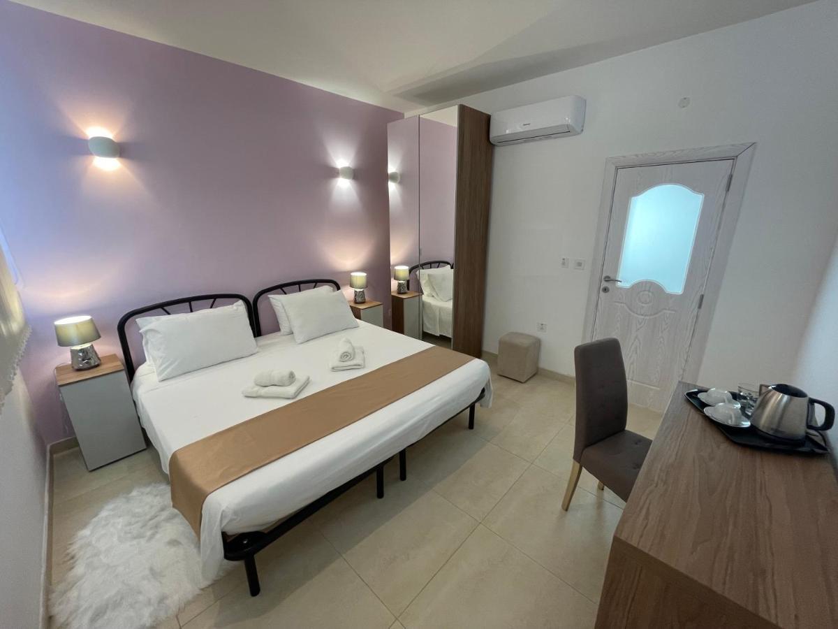 Alina Boutique Living Bed & Breakfast Victoria Exterior photo